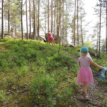 Comfy Retreat For 8 With Hot Tub & Sauna Jyväskylä