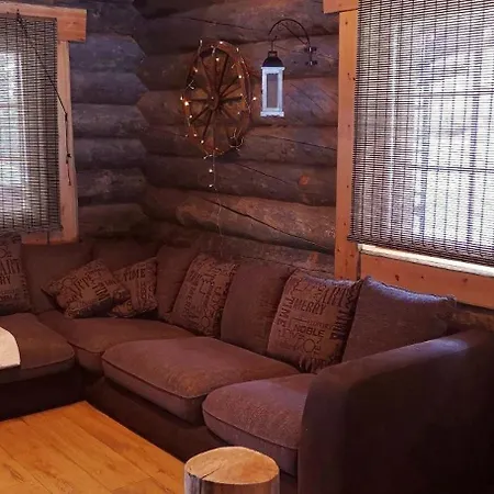 Апартаменты Comfy Retreat For 8 With Hot Tub & Sauna Ювяскюля