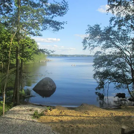 Comfy Retreat For 8 With Hot Tub & Sauna 公寓 *